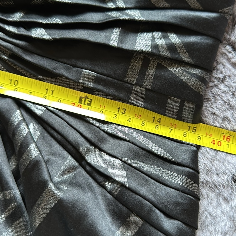 Tadashi Collection black metallic Grey Silk blend halter maxi lined gown size 14 - Picture 11 of 12
